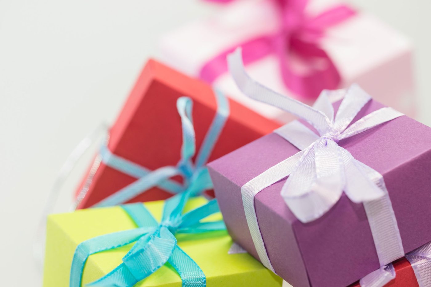 presents 2